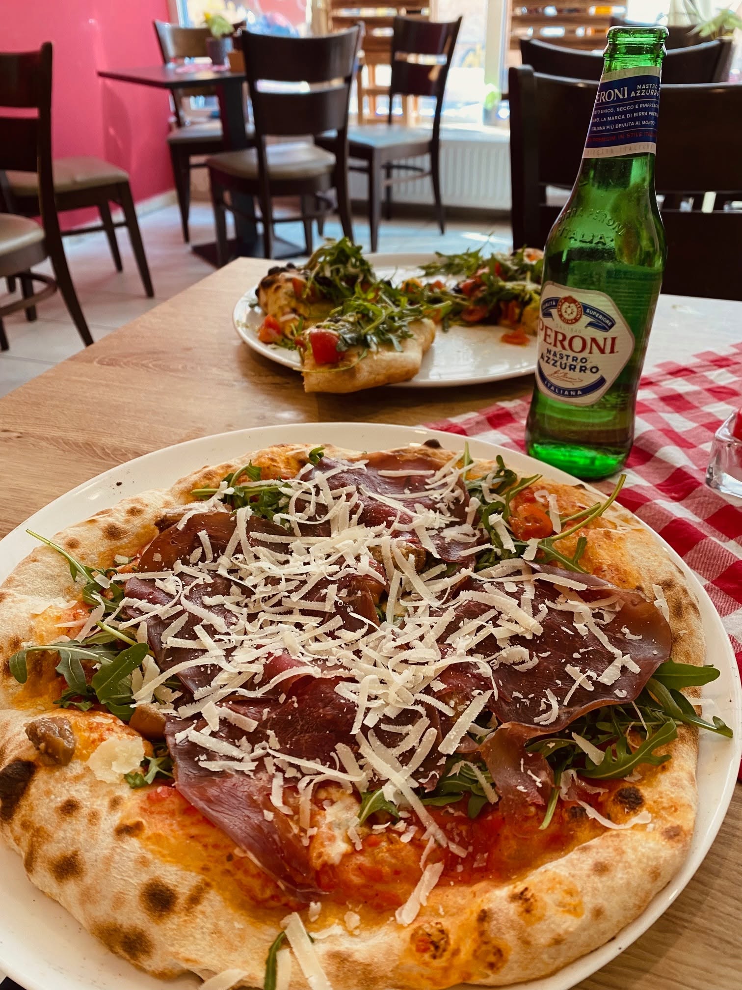 Pizza bei Pulcinella Pizzeria Italiana in Eisenach